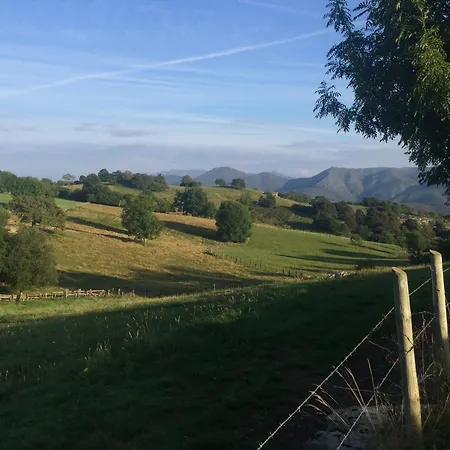 Turísticos El Collau * La Robellada de Onis